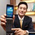 Samsung представила очередной смартфон-"раскладушку" Galaxy Golden (SHV-E400) с двумя 3,7-дюймовыми дисплеями