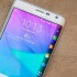 Смартфон с обволакивающим корпус экраном Samsung GALAXY Note Edge появится в российской рознице уже 20 ноября