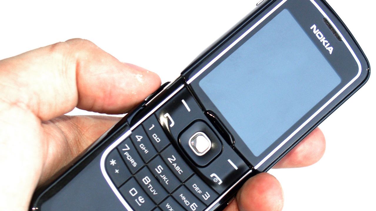 Обзор телефона Nokia 8600 Luna