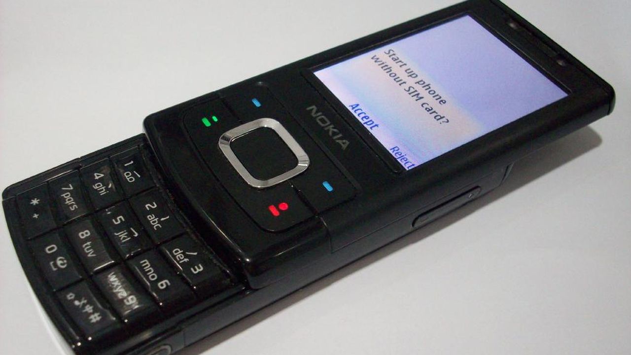 Обзор телефона Nokia 6500 Slide