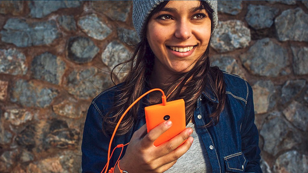 Дешевый Lumia 435, готовый к Win10, уже в России