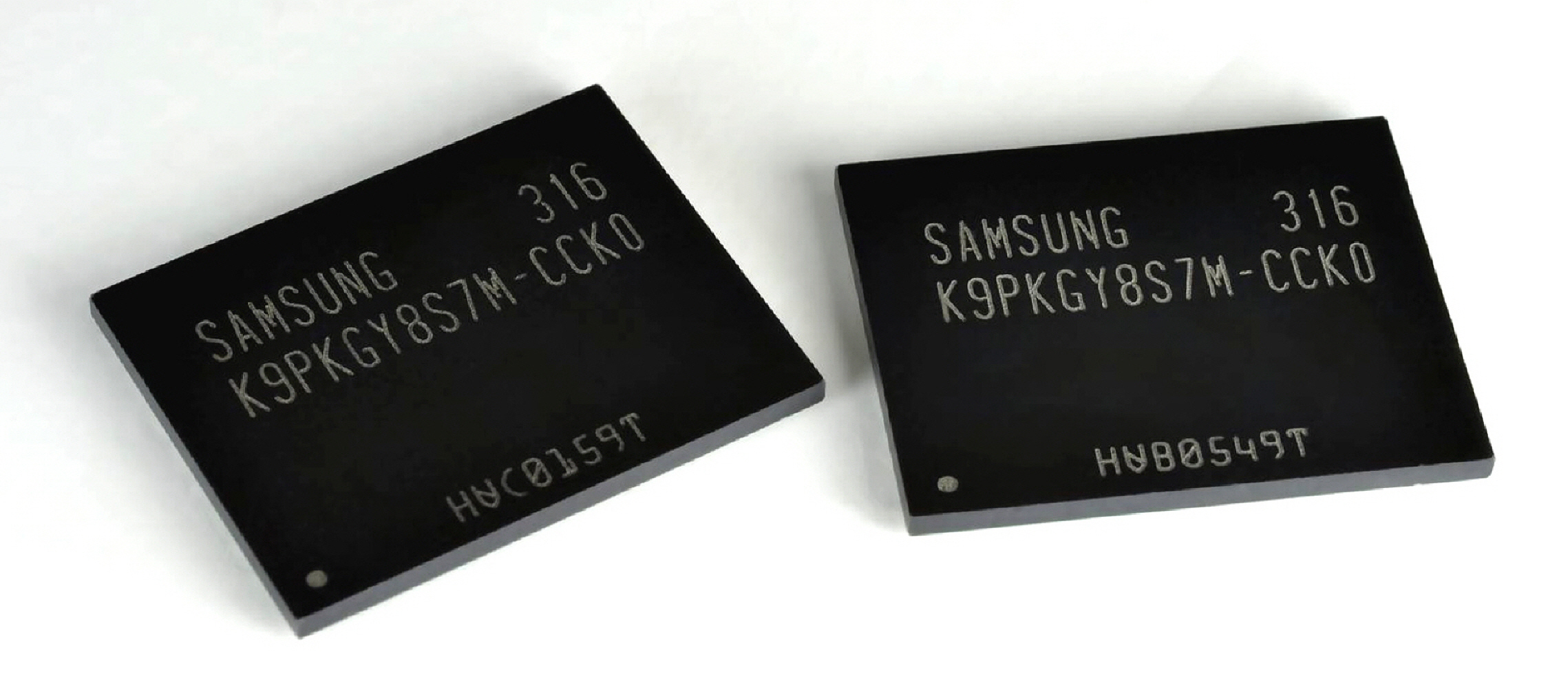 Galaxy память. Флеш память Samsung. Самсунг bgnd3r. Samsung Memory EMMC. Bgnd3r SSD характеристики.