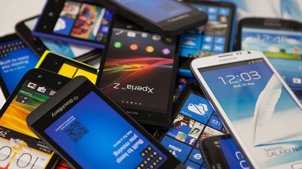 В России поднимаются цены на всю мобильную связь