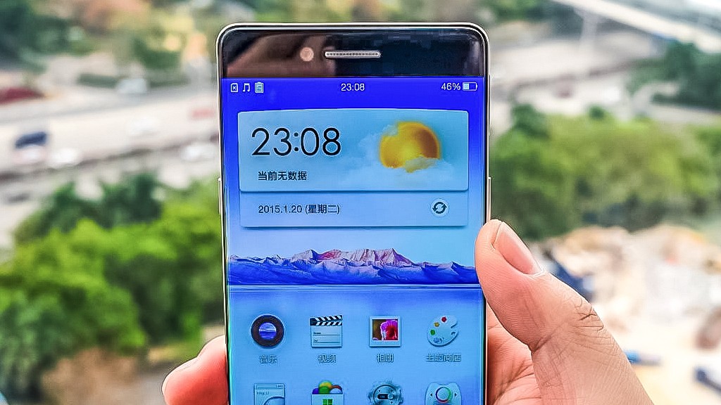 Безрамочный Oppo: фокус с дифракцией на фото