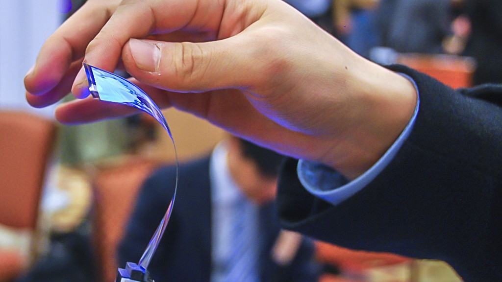 Samsung создаст 8 млн Flexi-экранов на будущее