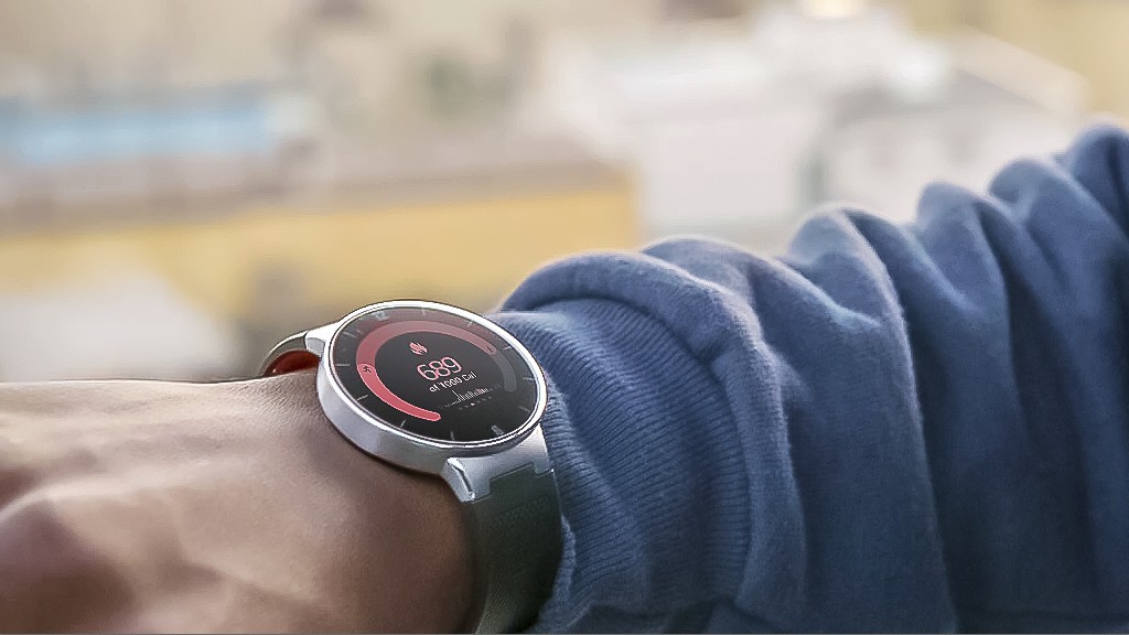 Совместимые с iOS часы Alcatel в России за 9990₽