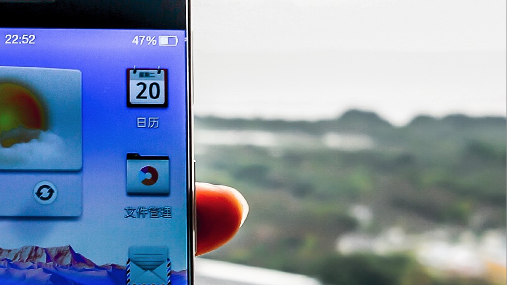 Инсайдеры показали, почему у OPPO R7 нет рамок