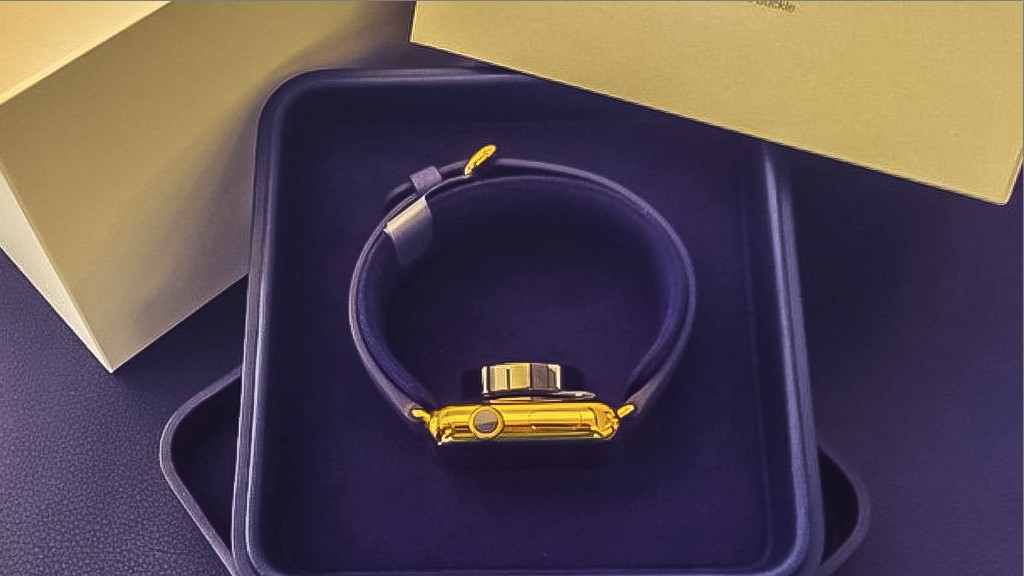 Apple начала отгружать покупателям часы Watch