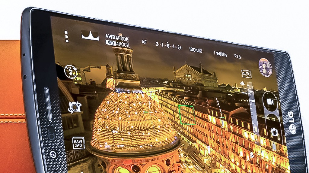 Насколько изогнут LG G4? Фото в профиль