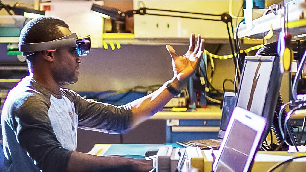 MS HoloLens: дополненная реальность в деталях