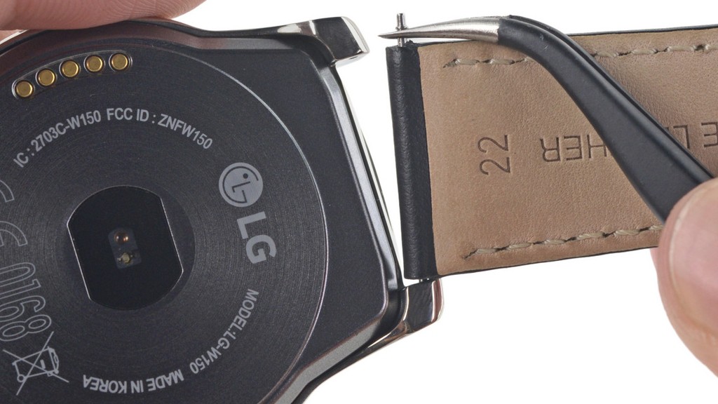 LG Watch Urbane в 2 раза автономнее Apple Watch