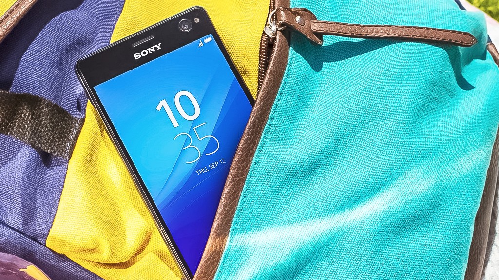 Промо-ролик селфи-фона Sony Xperia C4